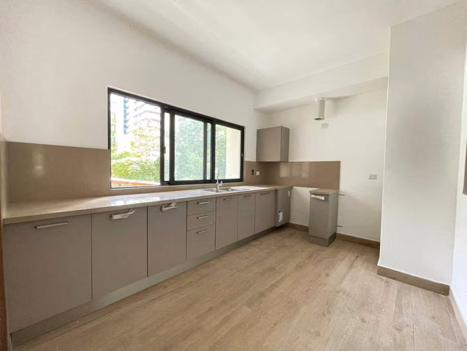 Venta de apartamento de 3 habitaciones en un 2do nivel en Piantini - Imagen 3