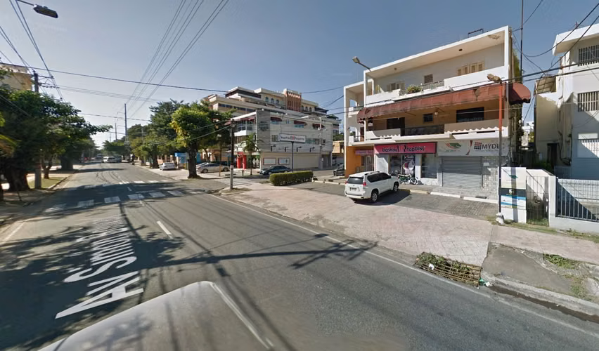 Apartamento para remodelar de tres habitaciones, dos baños, un parqueo - Imagen 2