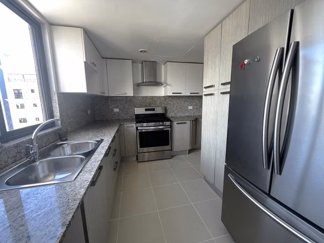 Apartamento en Alquiler en Piantini de TRES Habitaciones - Imagen 7