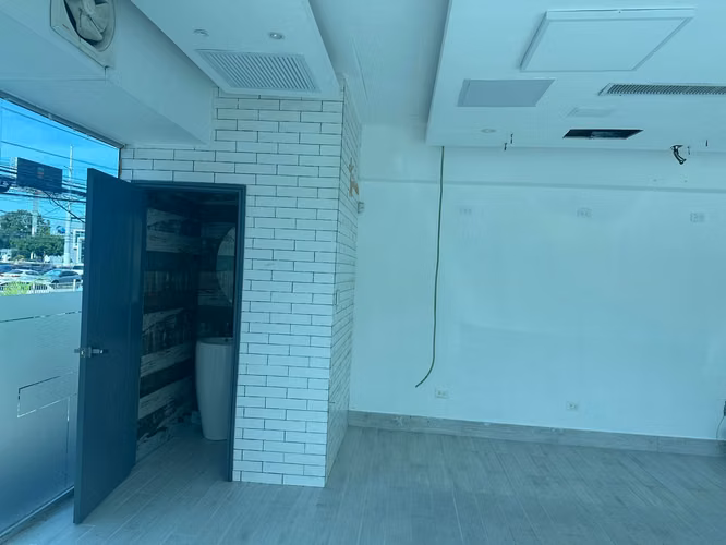 Local Comercial en Alquiler – El Millón Ideal para Salón de Belleza, Estética o Negocios de Servicios