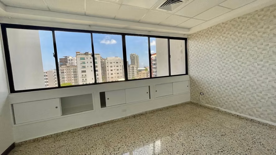 Local for Rent Office in El Vergel, Santo Domingo