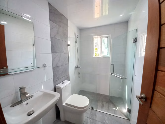 Apartamento En Alquiler  4 habitaciónes En Evaristo Morales - Imagen 8