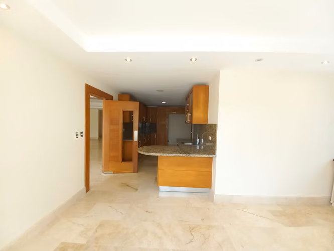 Apartamento En Alquiler  4 habitaciónes En Evaristo Morales - Imagen 4
