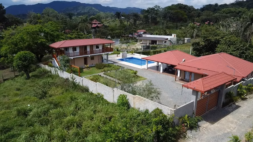 VILLA DE VENTA EN BONAO