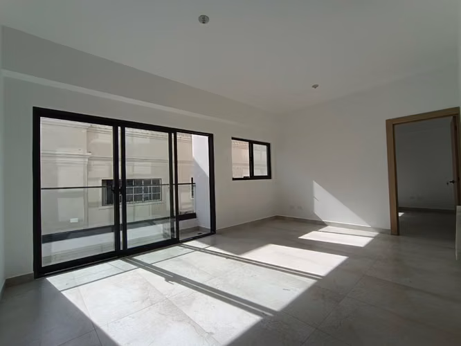 Apartamento en Evaristo Morales con terraza privada en venta