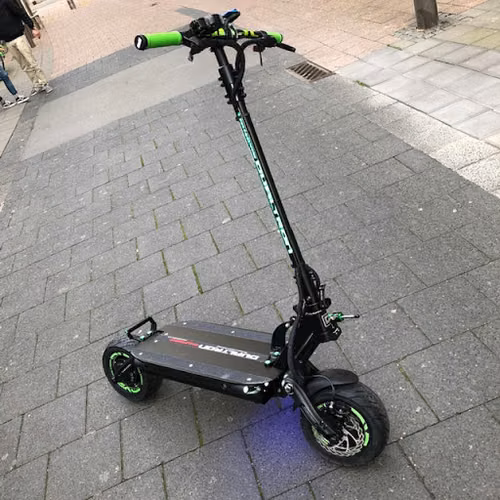 Thunder Electric Scooter 5400w Dual Motor You Can Contact us on whatsapp 