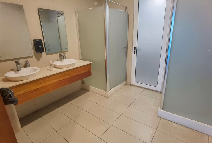 Apartamento con Vista al Mar, Semi-amueblado o con linea blanca