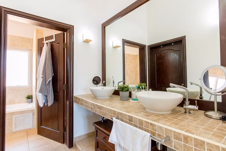 EN VENTA VILLA DE OPORTUNIDAD EN COCOTAL GOLF PUNTA CANA - Imagen 6
