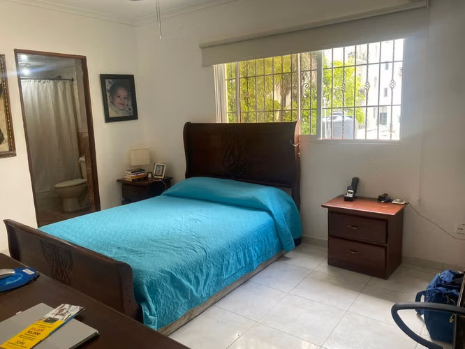Apartamento en Evaristo Morales en venta de 3 habitaciones