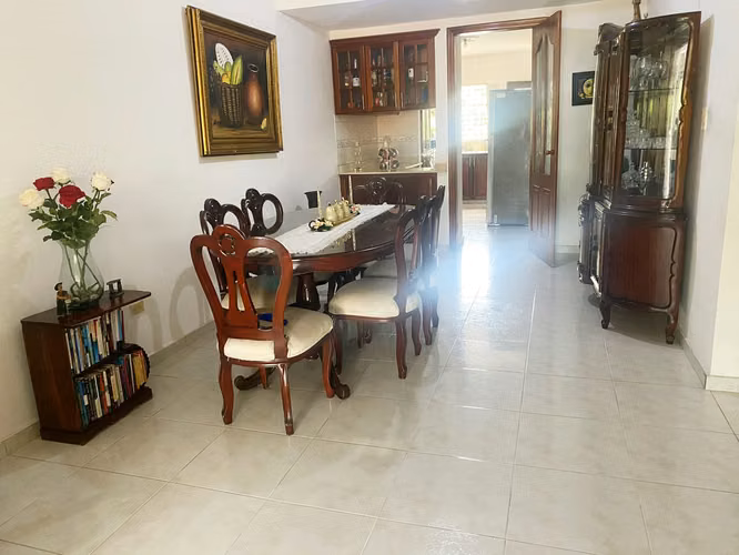 Apartamento en Evaristo Morales en venta de 3 habitaciones