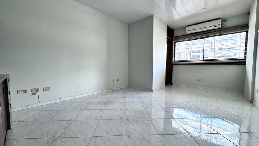 Local en alquiler para consultorio medico en Centro Medico, Santo Domingo