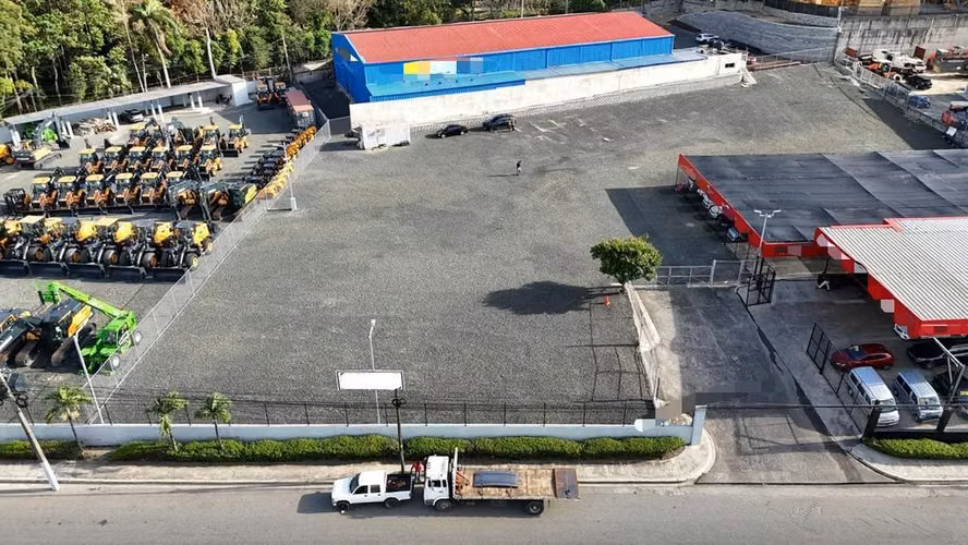 Land for rent on the Duarte Highway