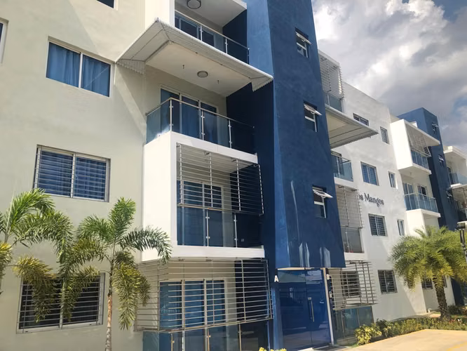 ALQUILO  APARTAMENTO   EN  JARDINES DEL SUR