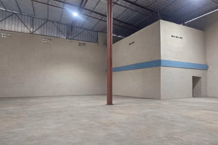 NAVE INDUSTRIAL EN LA AUTOPISTA DUARTE PROXIMO A HIPER OLE - Imagen 4