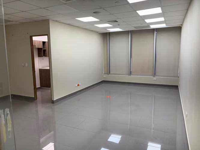 Local en alquiler Torre Corporativa en la Esperilla - Imagen 3