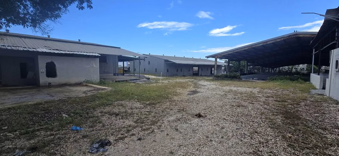 ¡Naves Industriales en venta en la Autopista Duarte con Ubicación Est