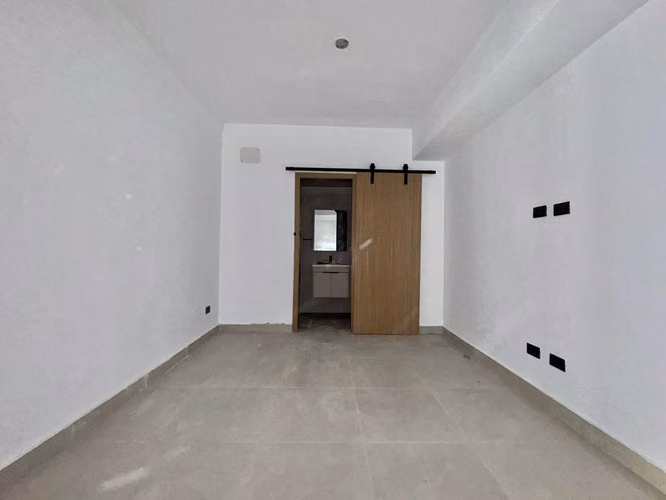 Apartamento Nuevo de 70 m² en Evaristo Morales | Estudio Convertible | US$180,000