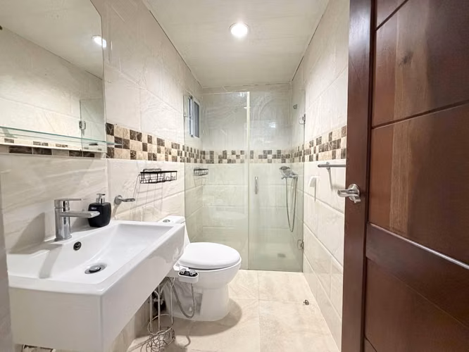 APARTAMENTO EN VENTA DE 3 HABITACIONES EN LOS RESTAURADORES