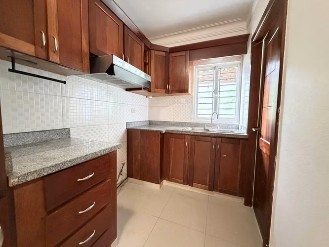 APARTAMENTO EN VENTA DE 3 HABITACIONES EN LOS RESTAURADORES