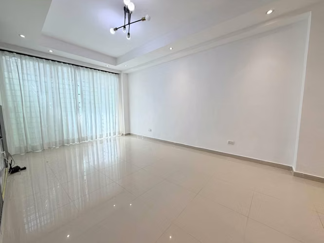 APARTAMENTO EN VENTA DE 3 HABITACIONES EN LOS RESTAURADORES