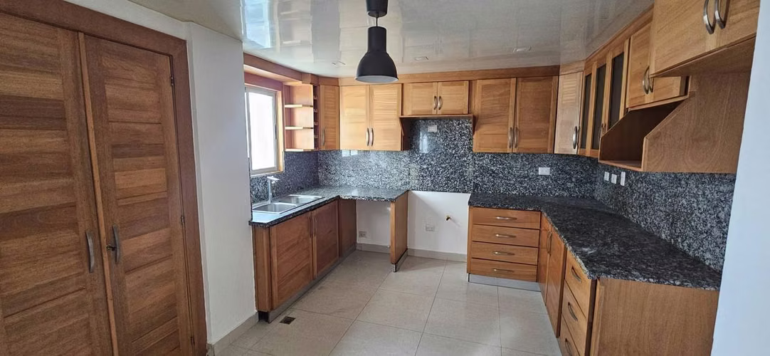 Penthouse en Naco de OPORTUNIDAD, santo Domingo - Imagen 2