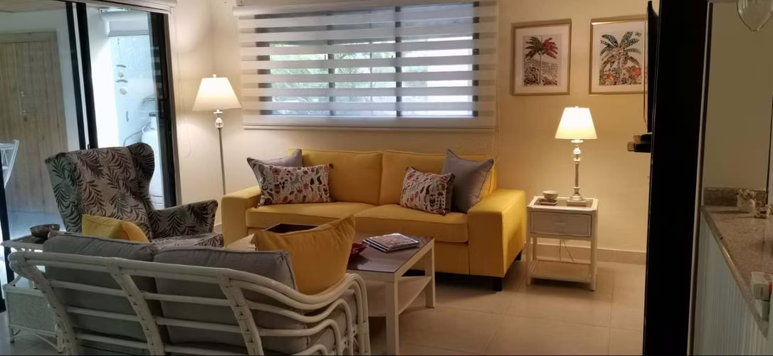 Villa de dos niveles en Metro Golf & Country Club - Imagen 4