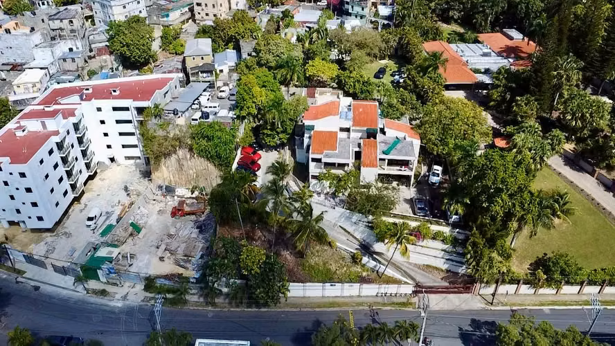 CASA DE VENTA EN LOS RIOS SANTO DOMINGO