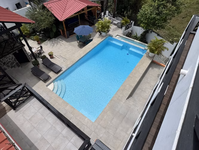 SE VENDE VILLA COMPLETA, EN ZONA PRIVADA, CAPACIDAD PARA 43 PERSONAS - Imagen 2