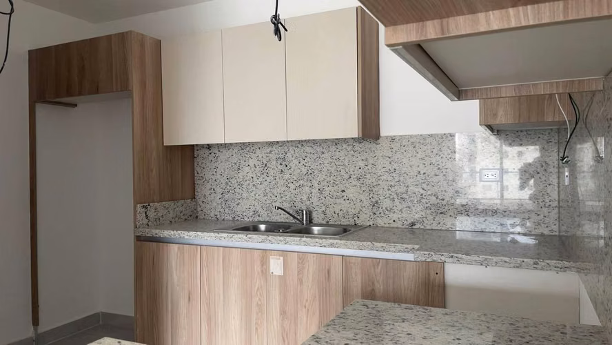 Apartamento cerca de todo en Evaristo Morales - Imagen 4