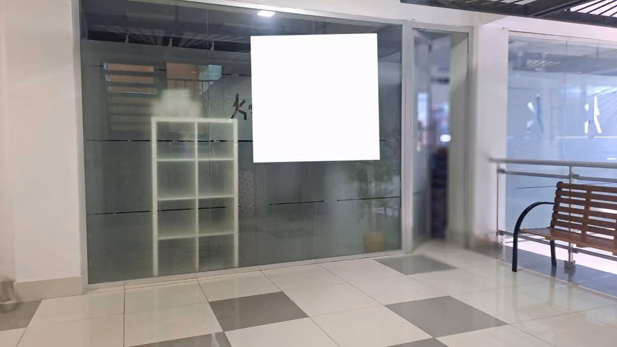 Local Comercial en alquiler en la Castellana - Imagen 5