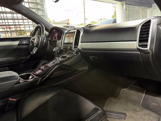 Porsche Cayenne GTS 2016 - Imagen 2