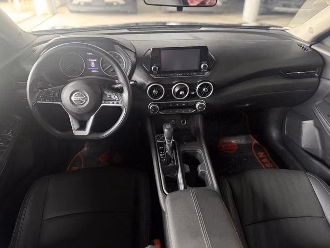 Nissan Sentra 2020