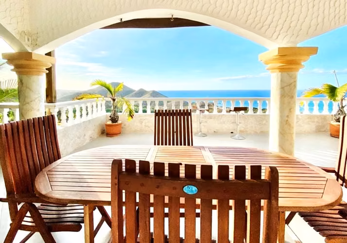HERMOSO PENTHOUSE FRENTE AL MAR