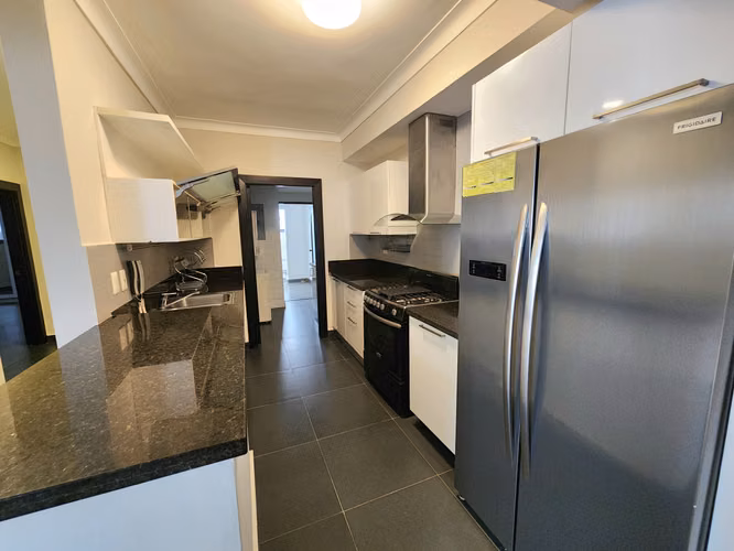 Apartamento en alquiler Naco 2 hab con linea blanca - Imagen 4