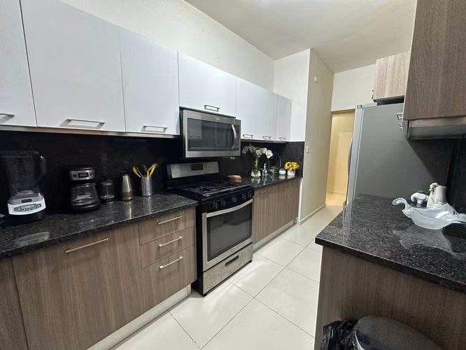 Apartamento Amueblado en Alquiler en Evaristo Morales - Imagen 2