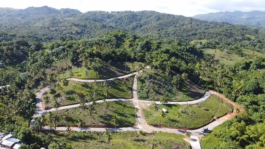 Terreno en Samaná con Vista Panorámica a la Bahía