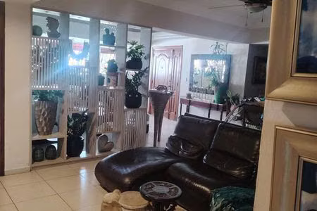 VENDO APARTAMENTO EN EVARISTO MORALES CLASICO - Imagen 3