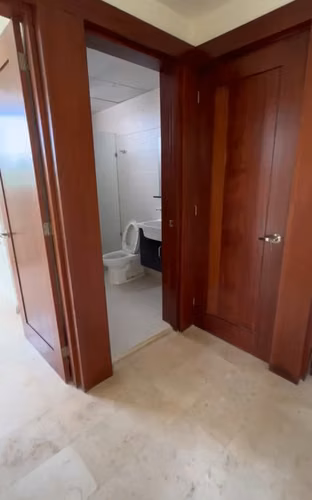 Alquiler Apartamento Torre en La Esmeralda 3 Habitaciones Ascensor y Planta Full - Imagen 3