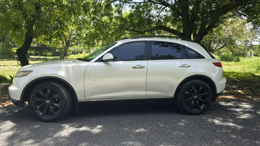 TÍTULO:   Infiniti FX35 2008 | V6 3.5L | Automática | Blanco Perlado – ¡Precio de Oportunidad!