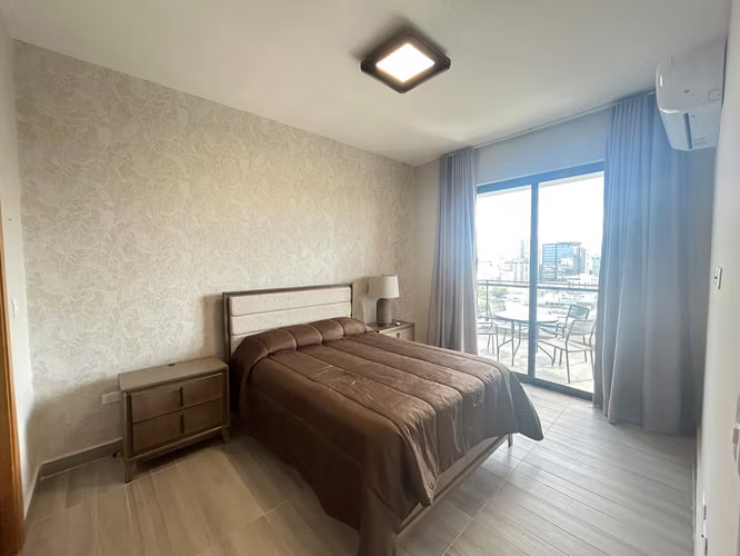Apartamento amueblado de 1 habitación en Evaristo Morales - Imagen 5