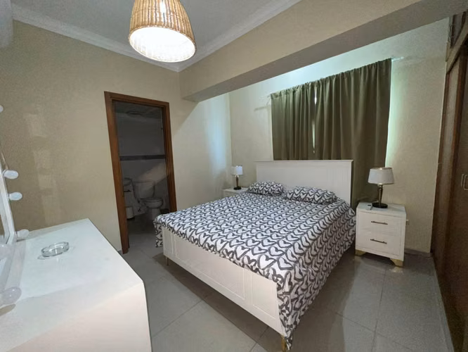 Alquiler Apartamento de 2 Habitaciones Amueblado en Gazcue. - Imagen 8