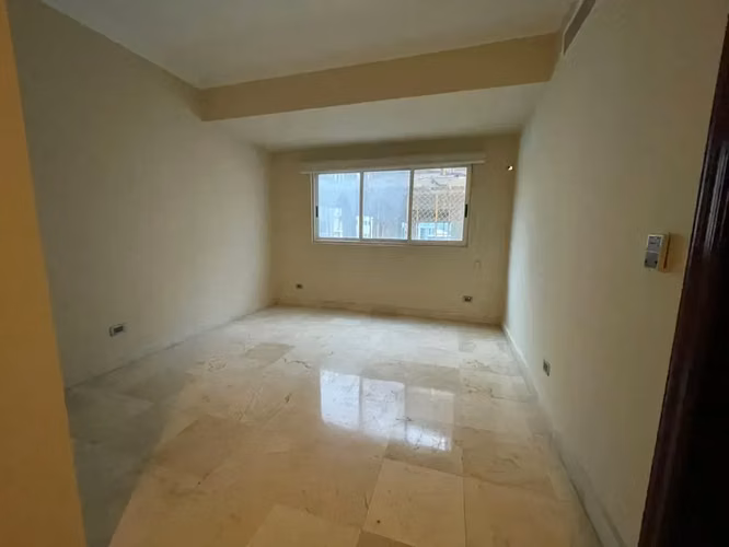 Venta de Apartamento Amplio de 360mts2 en Naco Nivel 8 - Imagen 3