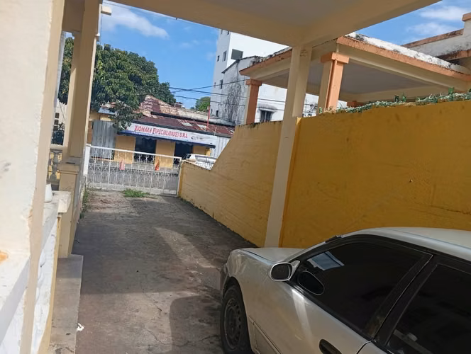 Vendo casa / sola en Gazcue - Imagen 2