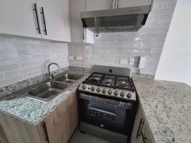 Apartamento en alquiler La Esperilla, 2 hab con linea blanca - Imagen 2