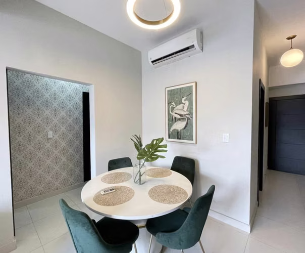 Apartamento En Alquiler De 3 Habitaciones Y 4 Baños En Piantini - Imagen 2