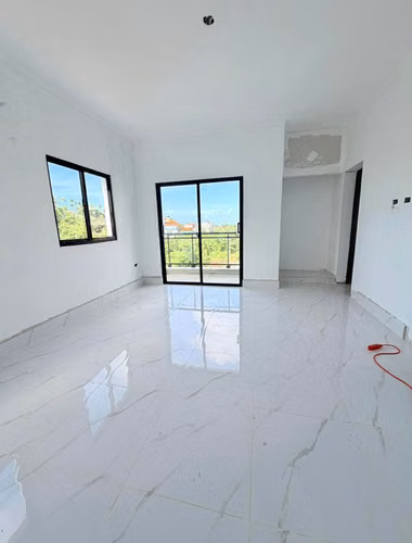 Casa Moderna en Venta en Prado Oriental – Santo Domingo Este