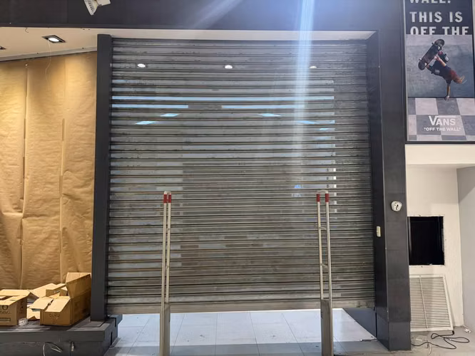 Excelente Local Comercial en Sambil - Imagen 4