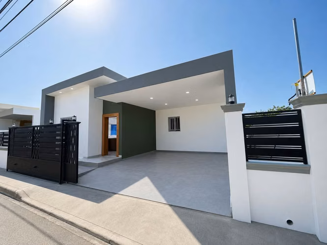 CASA EN VENTA EN PUERTO PLATA EN MUÑOZ RESIDENCIAL CERRADO