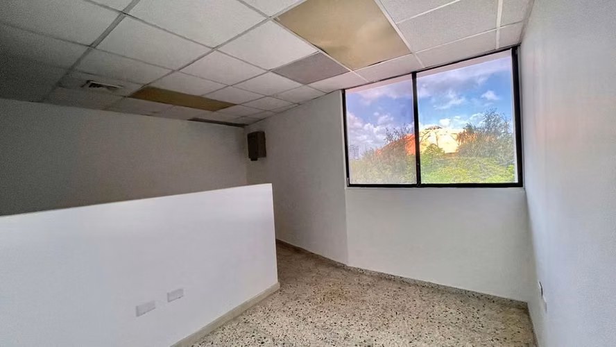 Local for Rent Office in El Vergel, Santo Domingo