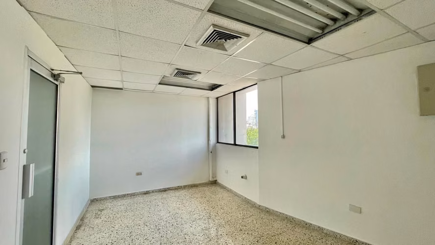 Local en Alquiler Oficina en El Vergel, Santo Domingo - Imagen 5